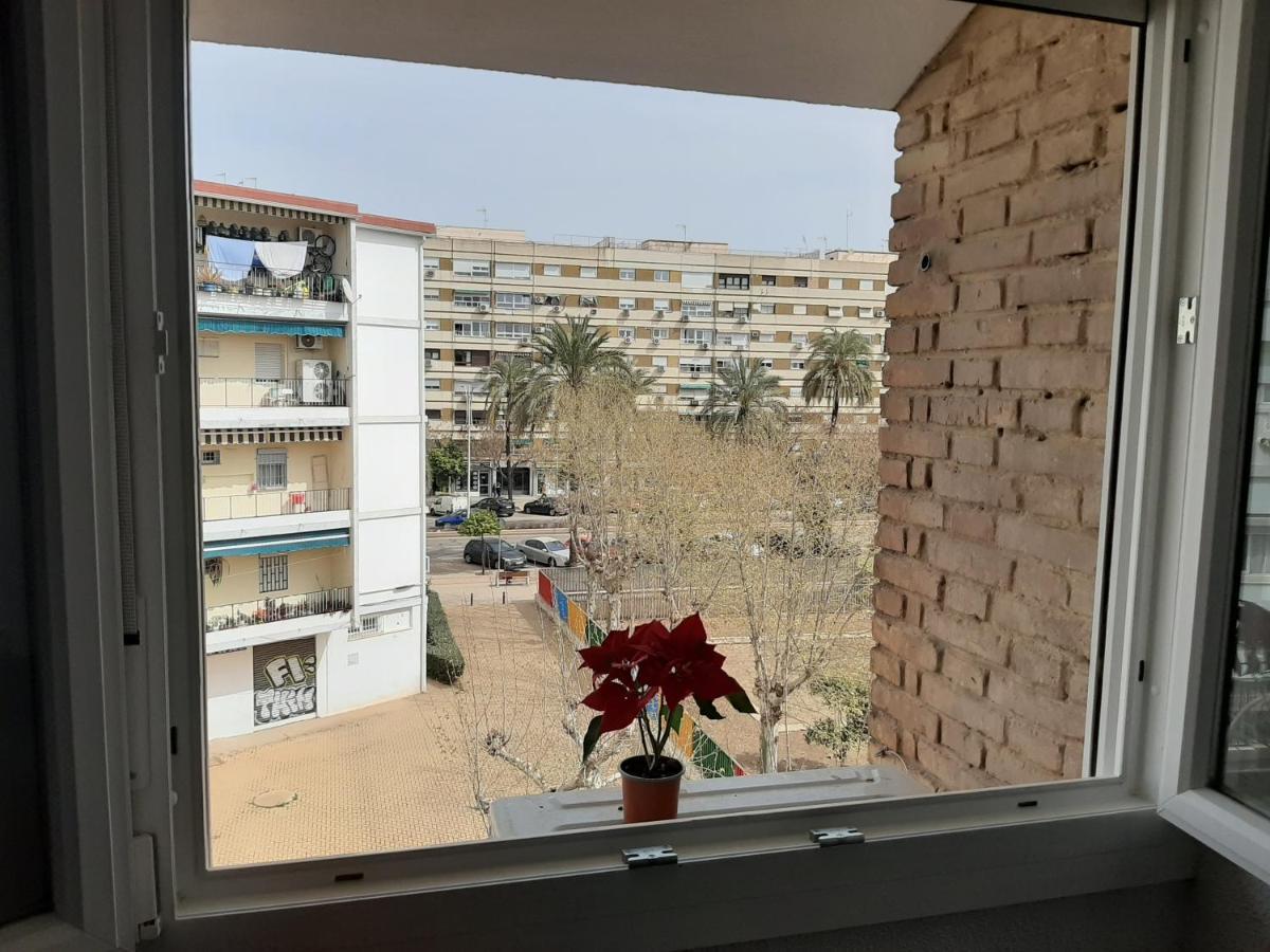 Plaza Andalucia Apartment -A 10Min Caminando Del Puente Romano Cordoba Luaran gambar