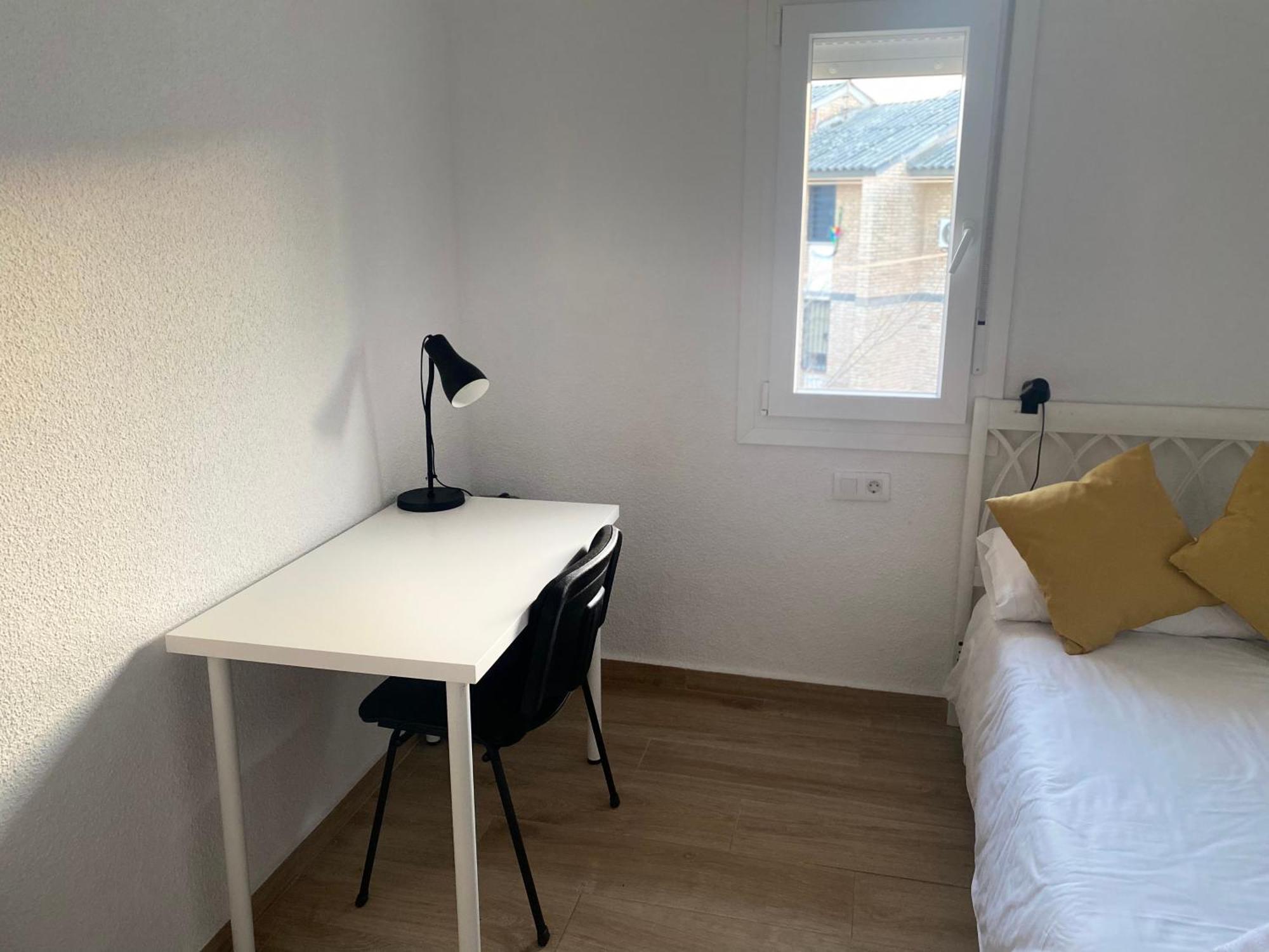 Plaza Andalucia Apartment -A 10Min Caminando Del Puente Romano Cordoba Luaran gambar