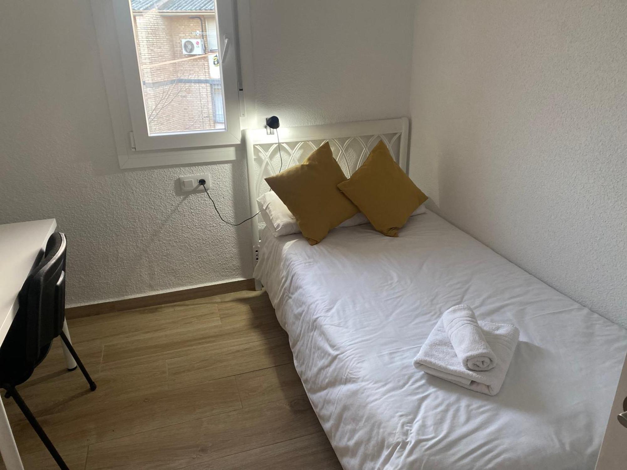 Plaza Andalucia Apartment -A 10Min Caminando Del Puente Romano Cordoba Luaran gambar